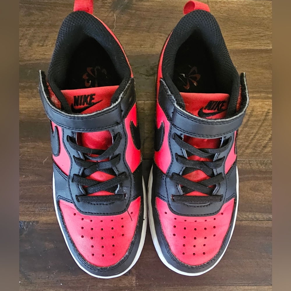 Boys' Nike Little Kid Court Borough Mid 2 Sneakers
